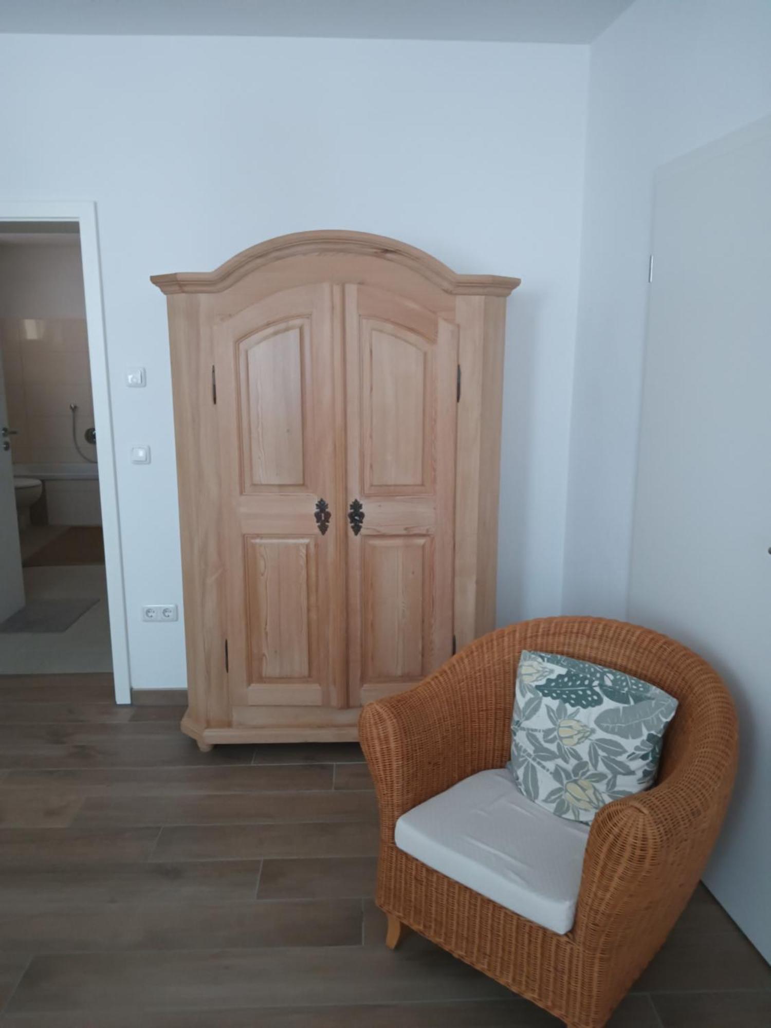 Cityzimmer Eltmann Exteriör bild